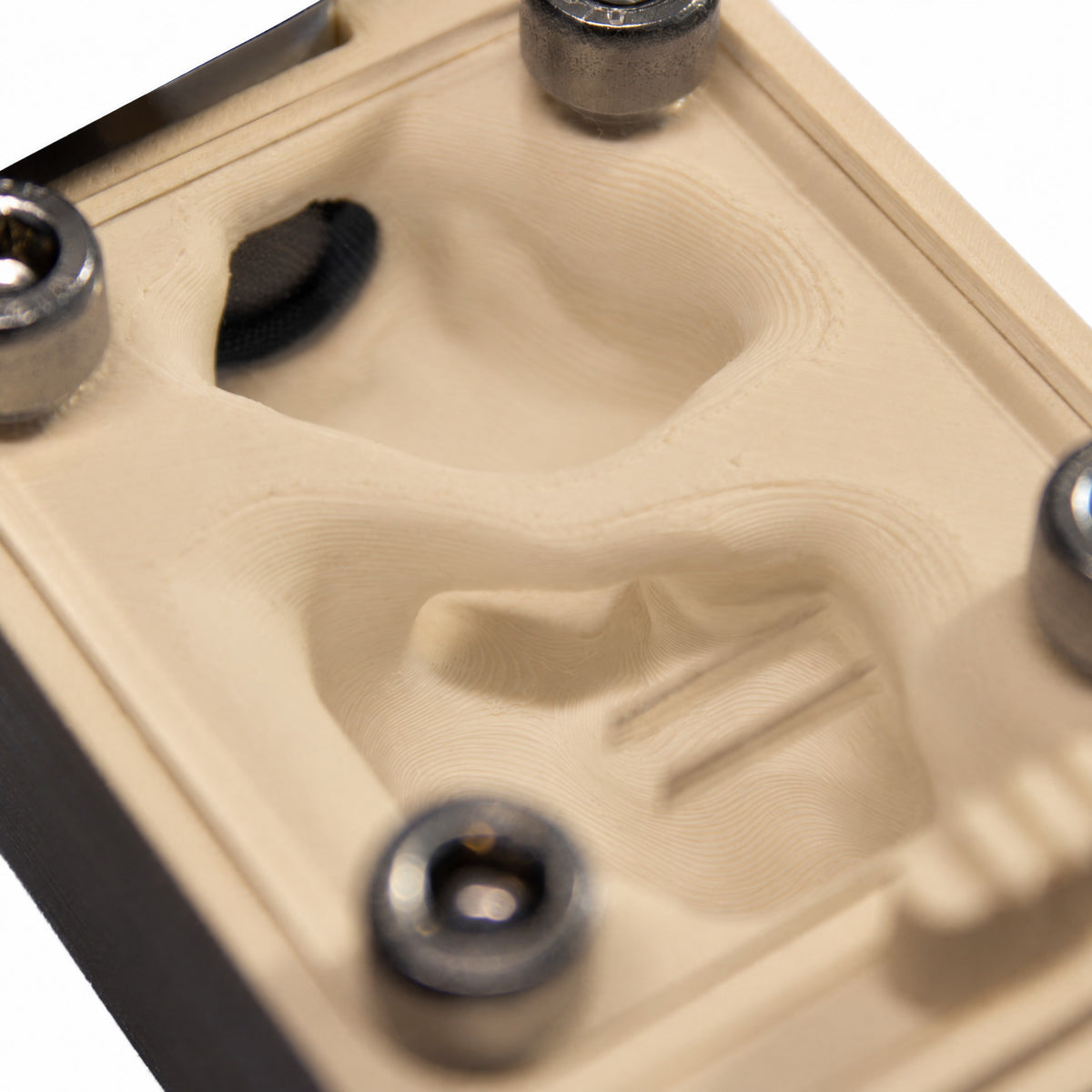 Detalle de las líneas de impresión 3D del Hormiguero Starter 3D duo en crema